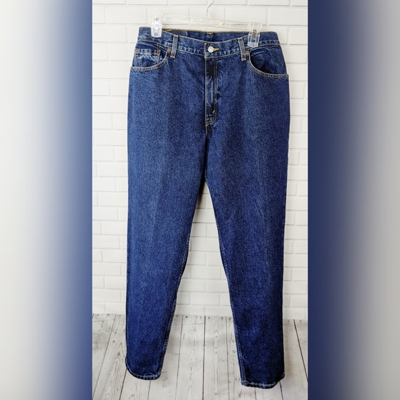 levi's relaxed fit tapered leg